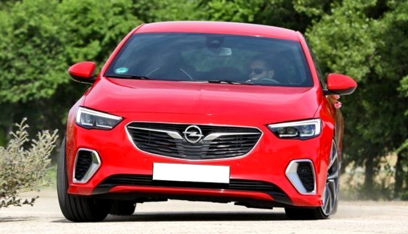 Opel Insignia GSi 2.0 BiTurbo