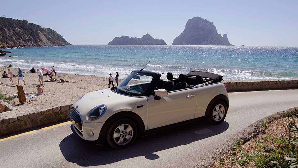 alquiler Mini descapotable en Ibiza
